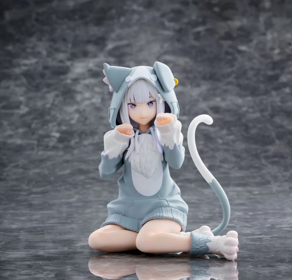 Re:ZERO Yumemirize Emilia Mofumofu Pack Figure